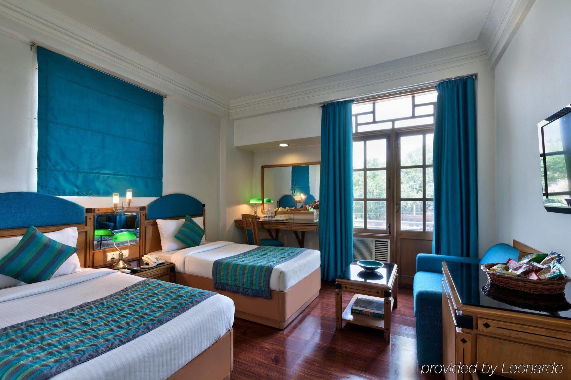 Regale Inn Нью-Дели Экстерьер фото